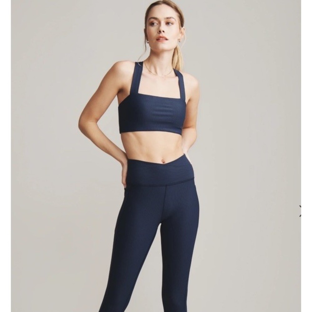 Rhône Ripple Bra Black‎ Size L Black Anti Odor Built In Bra Wicks Away Moisture